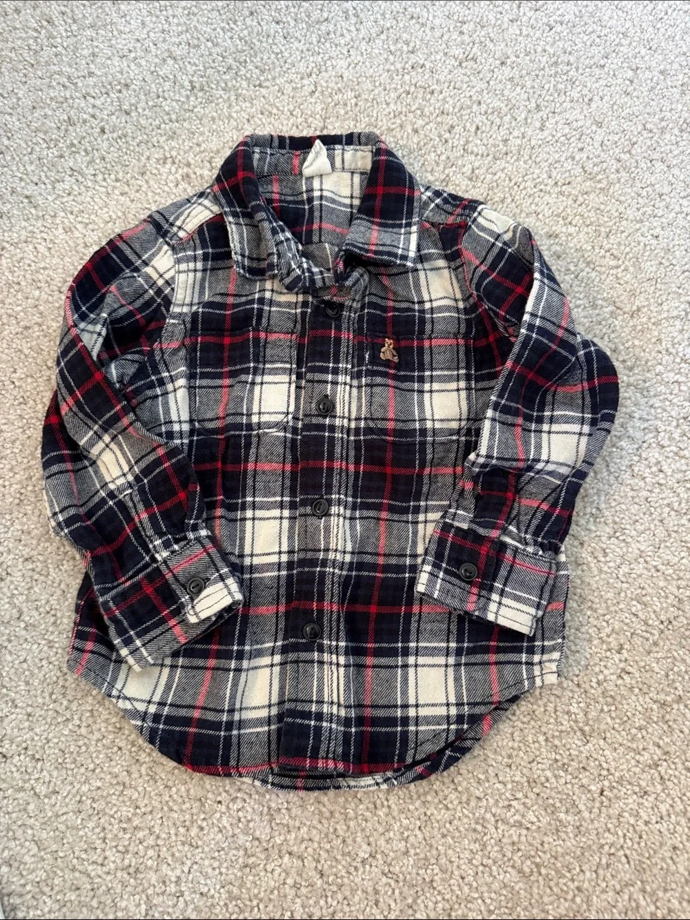 Lot of 4 shirts Gap and Old Navy size 3T